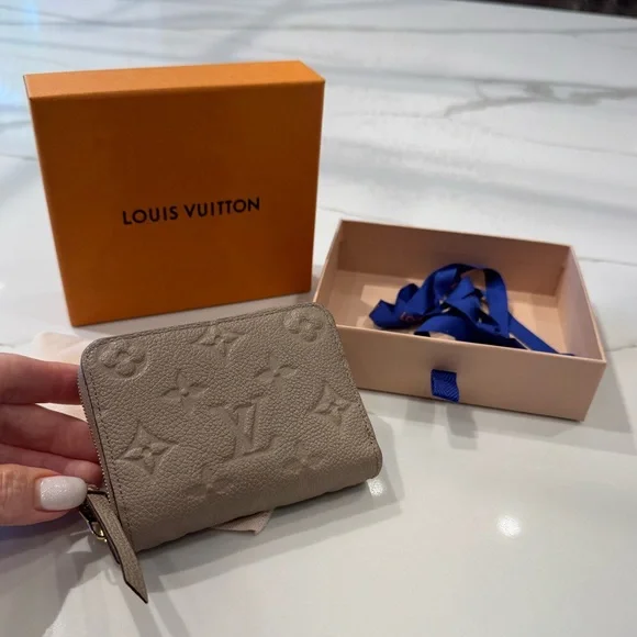 Louis Vuitton Monogram Empreinte Leather Zippy Coin Purse - Tourterelle - Picture 4 of 14